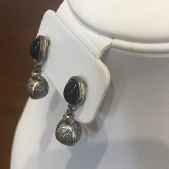 Silver Tone Faux Black Stone Drop Earrings - Picture 3 of 9